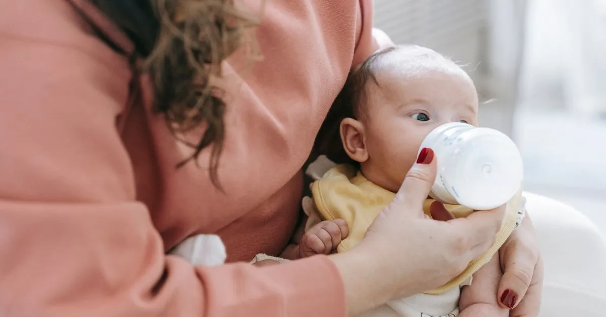 découvrez les problèmes courants liés à l'allaitement des bébés et nos conseils pratiques pour y faire face efficacement.