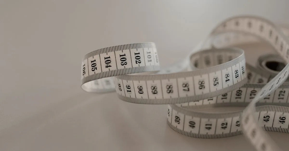 mesure de la longueur du fémur fœtal : suivi essentiel du développement osseux du bébé durant la grossesse pour une évaluation précise de la croissance.