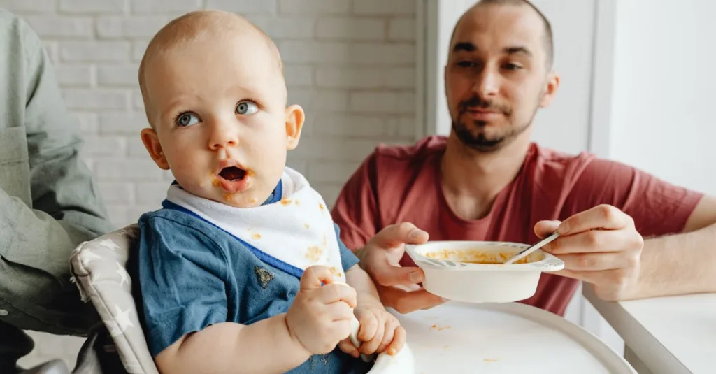 découvrez comment introduire la viande dans l'alimentation de votre bébé en toute sécurité, avec des conseils pratiques et adaptés à ses besoins nutritionnels.