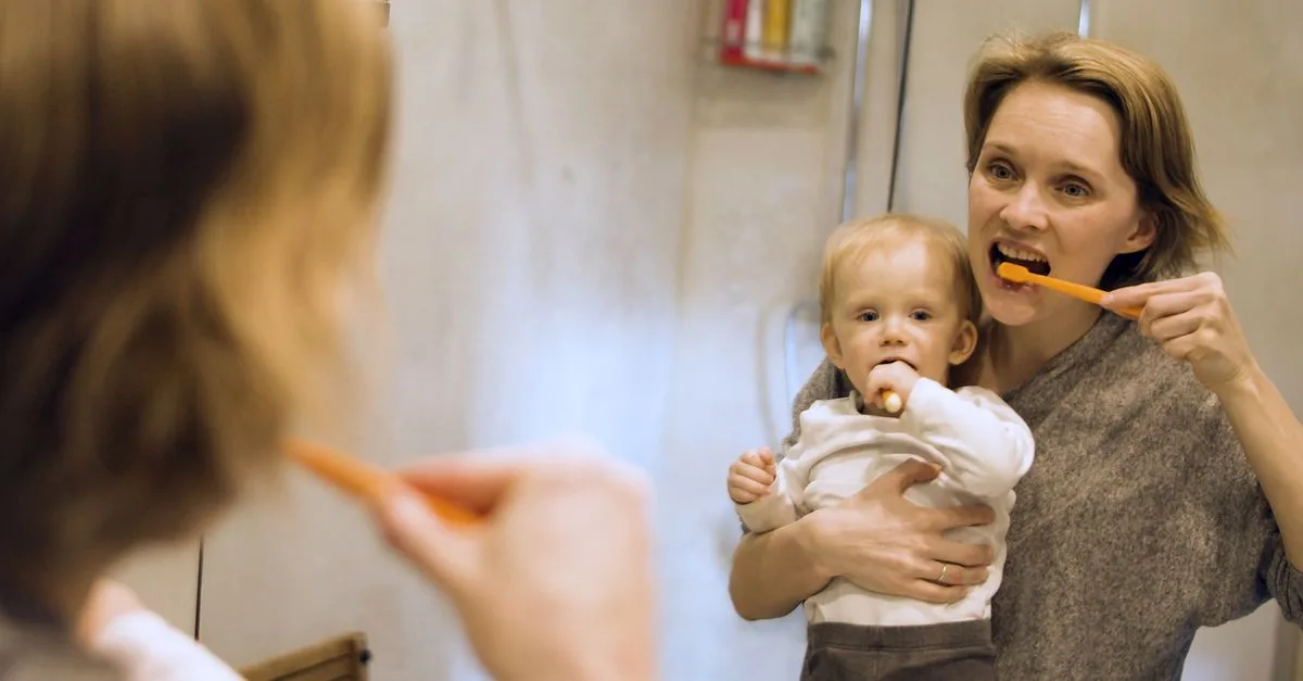 découvrez tout sur la toux liée à la poussée dentaire chez les bébés : symptômes, causes et conseils pour apaiser votre enfant en douceur.