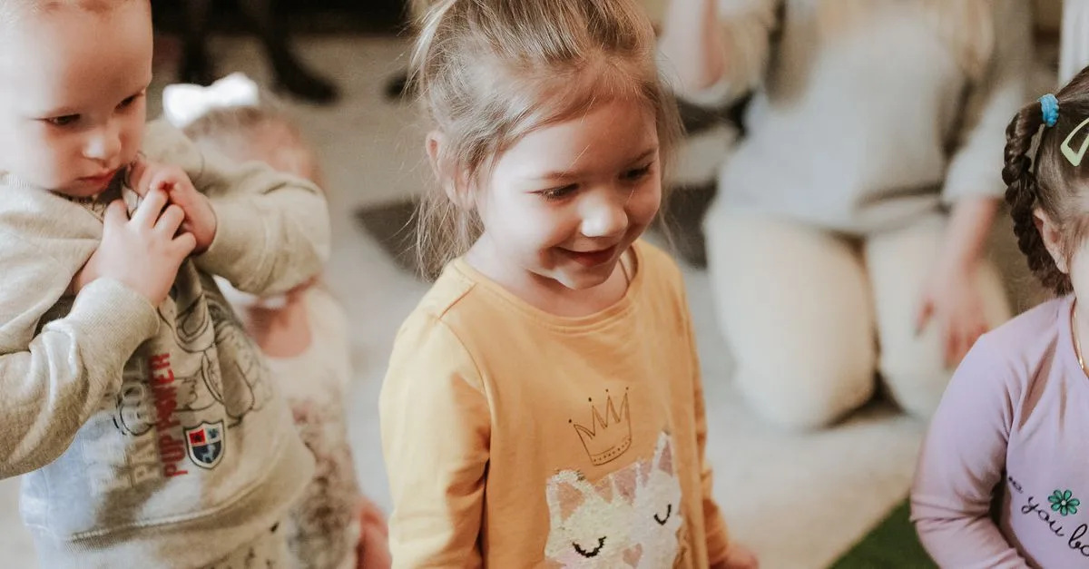 découvrez nos services de garde d'enfants fiables et bienveillants, offrant un environnement sûr et stimulant pour le développement de votre enfant.